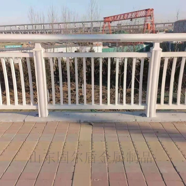 鋁合金護(hù)欄